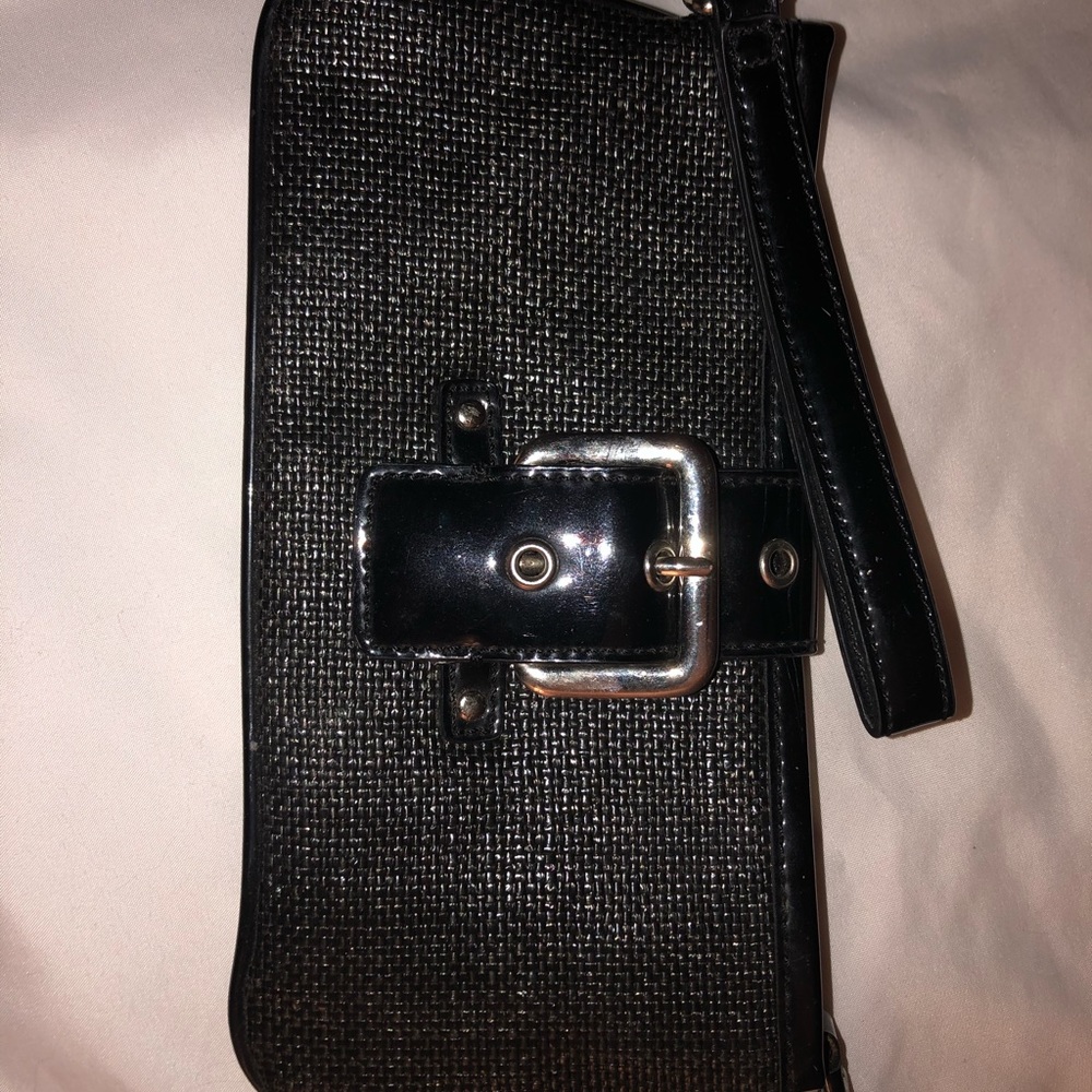 Ann Taylor black textured clutch